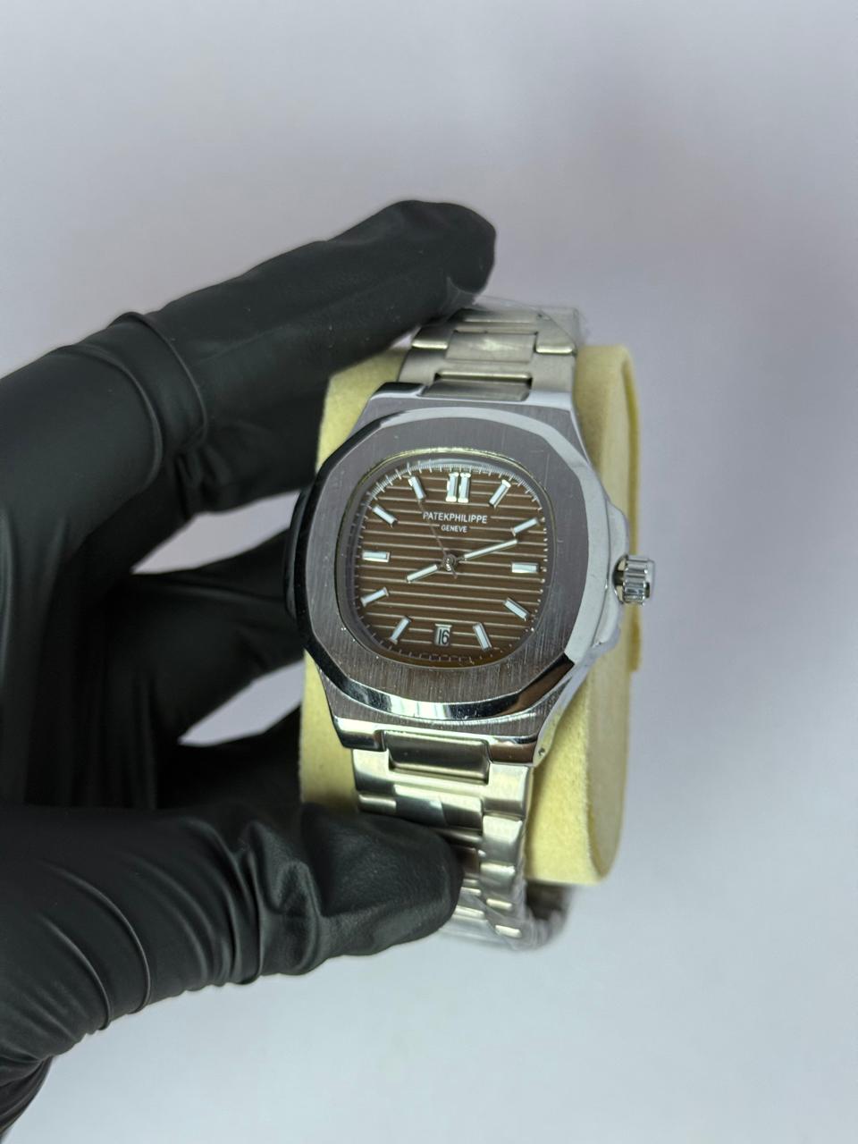 Patek Philippe(pp) Nautilus (silver brown)