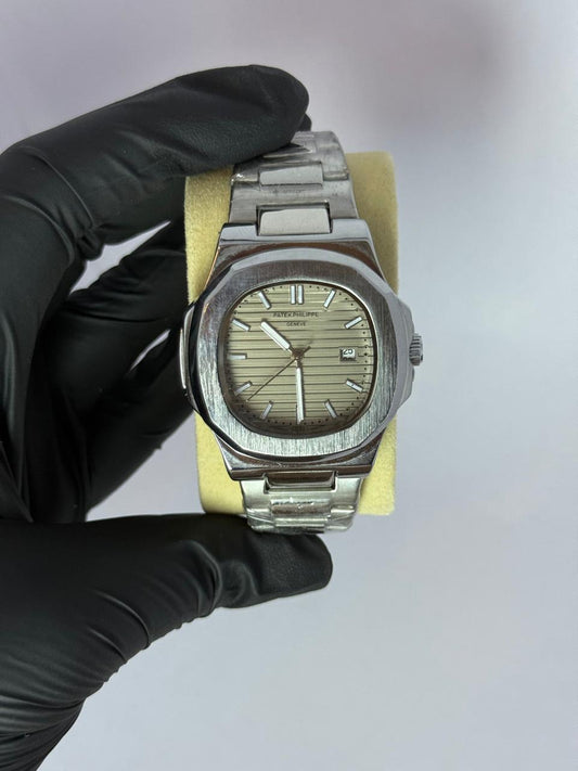 Patek philippe Nautilus(silver gray)